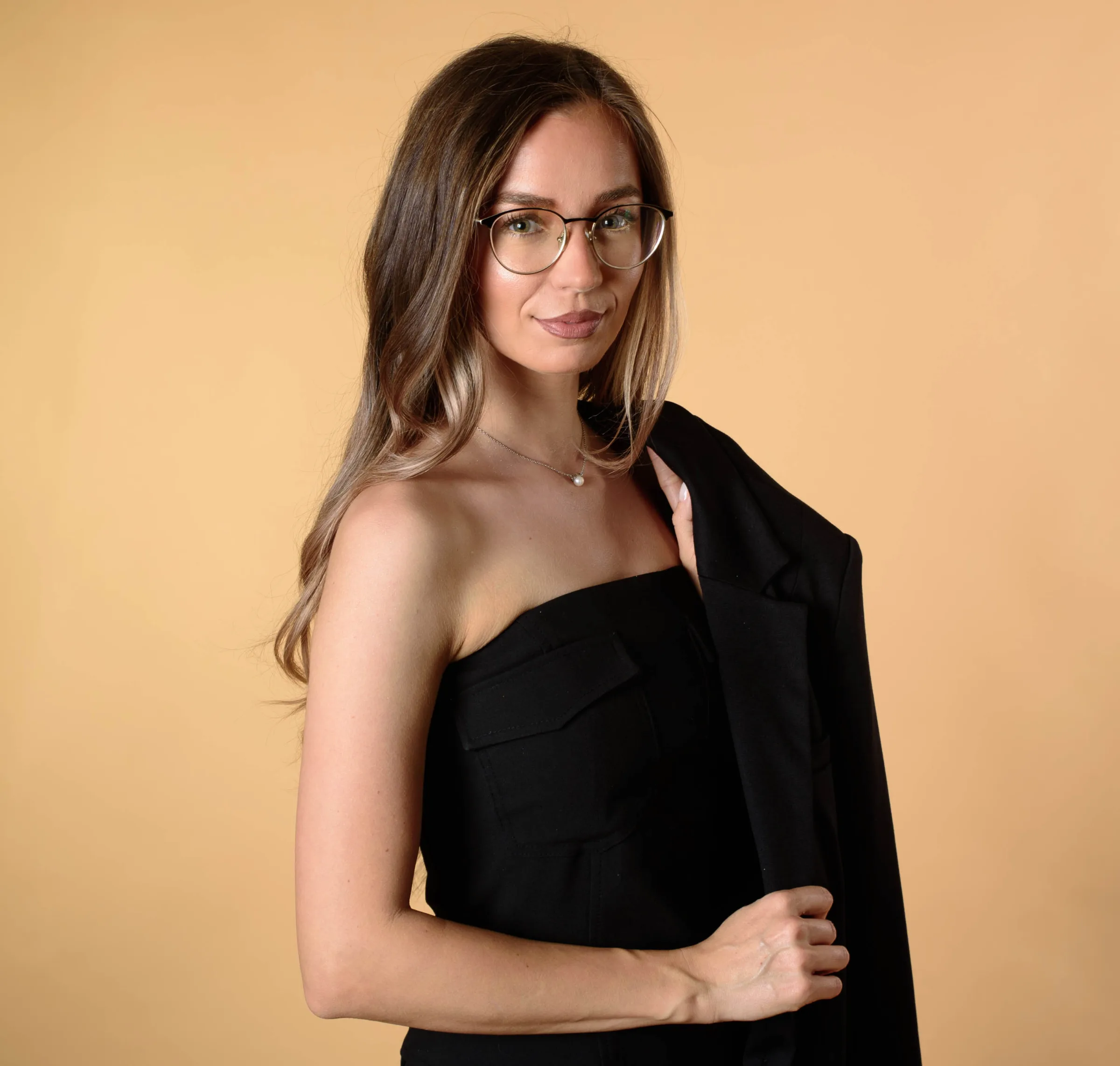 Iby, portraits in Sibiu – photograph by Chris Stoica – photo 2 of 8