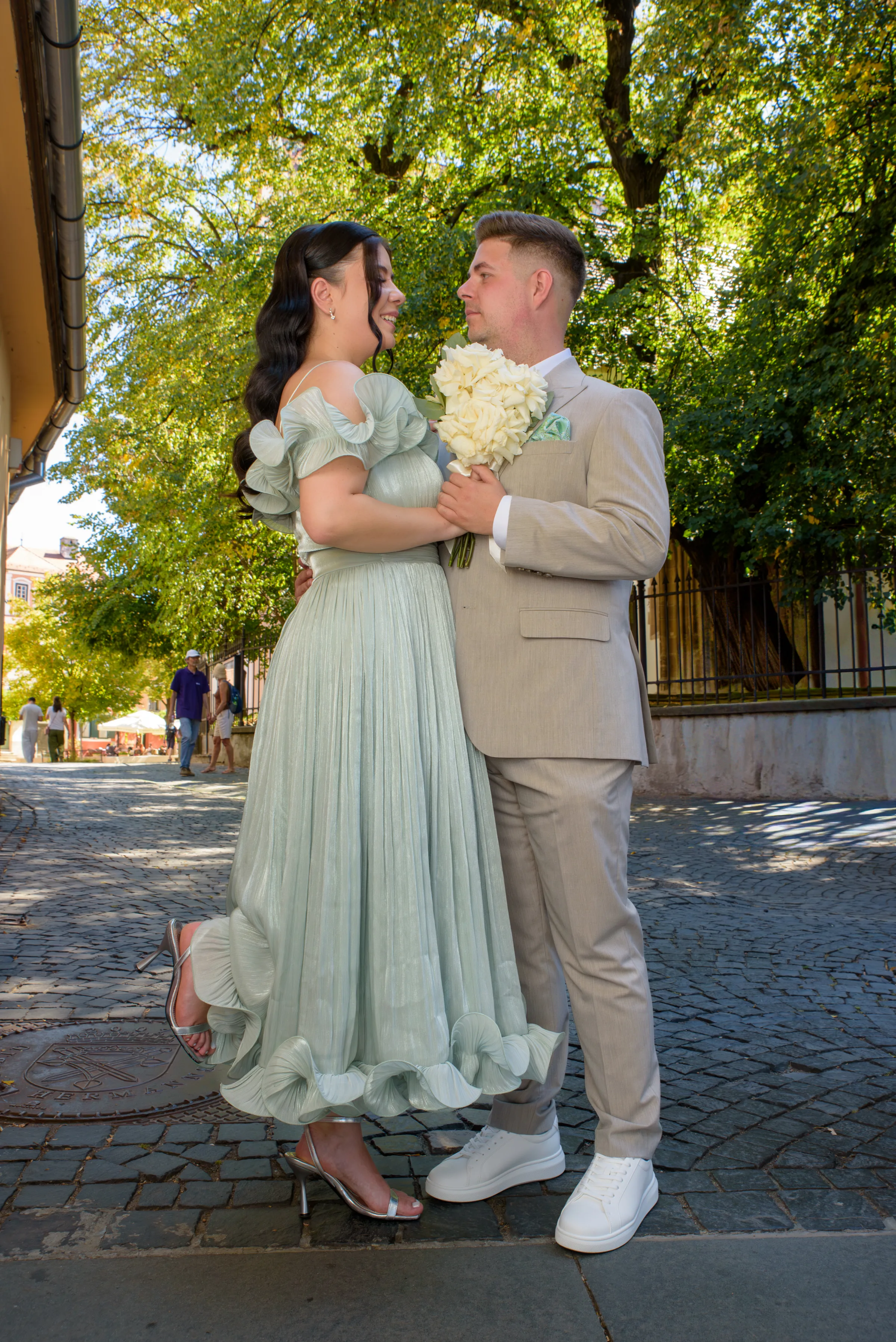 Teo & Alex, cununie civilă în Sibiu – fotografie de Chris Stoica – fotografia 9 din 15