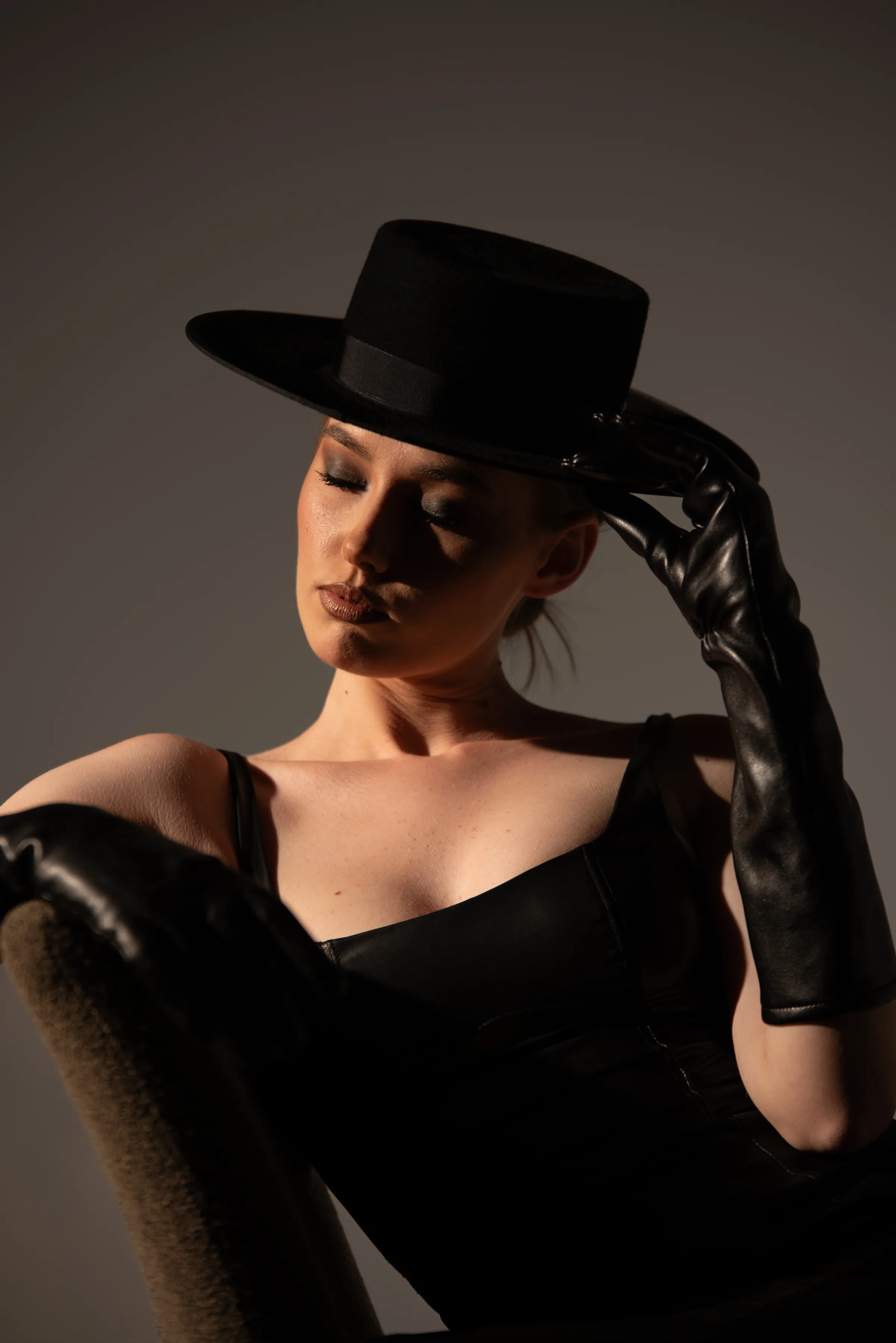Andra Melania, portraits in Sibiu – photograph by Chris Stoica – photo 3 of 9