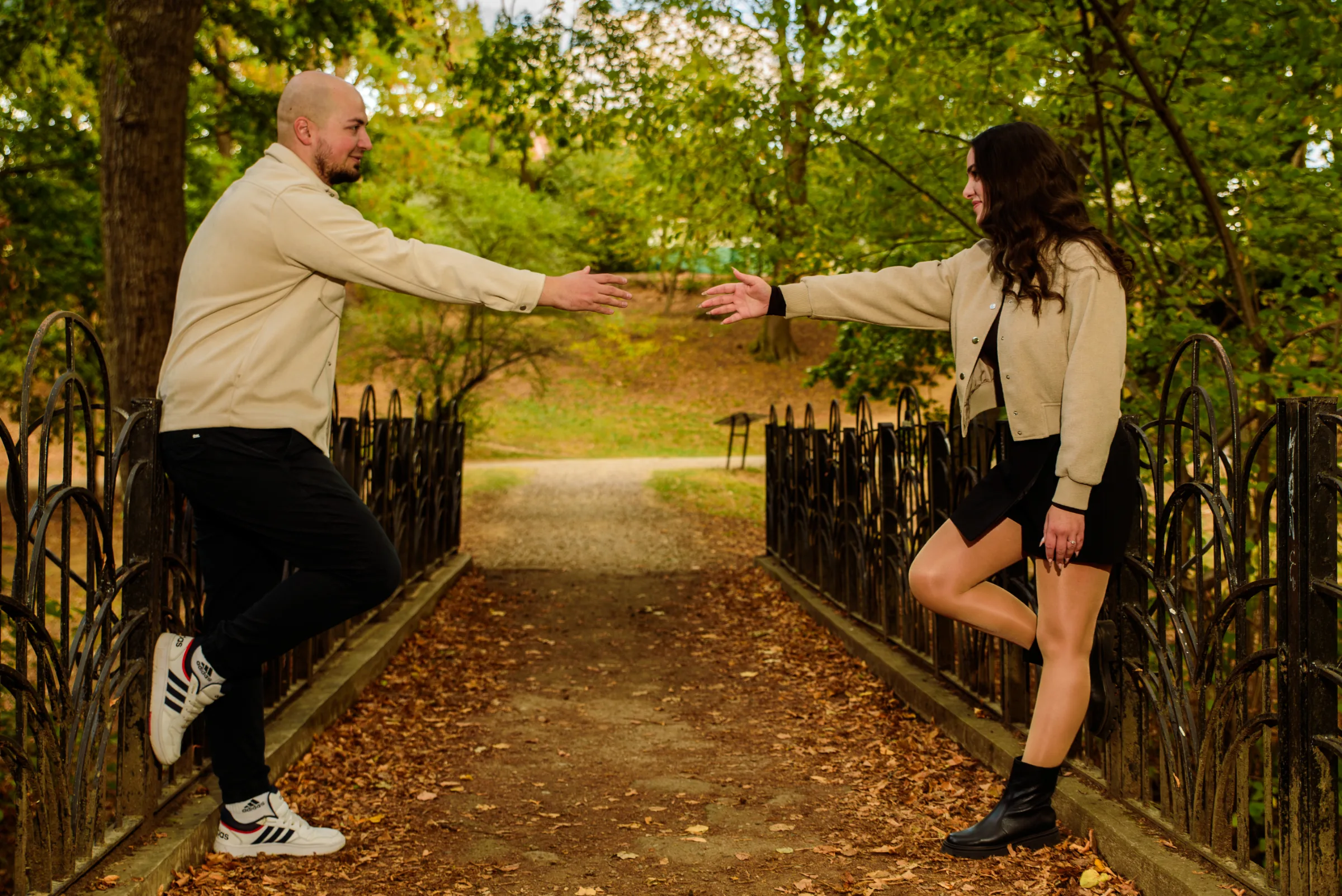 Alexandra & Rareș, couples in Sibiu – photograph by Chris Stoica – photo 2 of 9